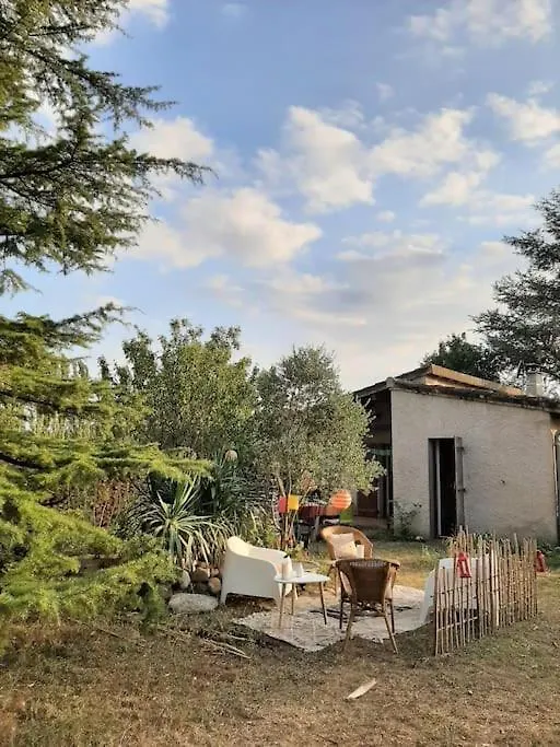 Nyaraló Au Cabanon De Lisle Villa